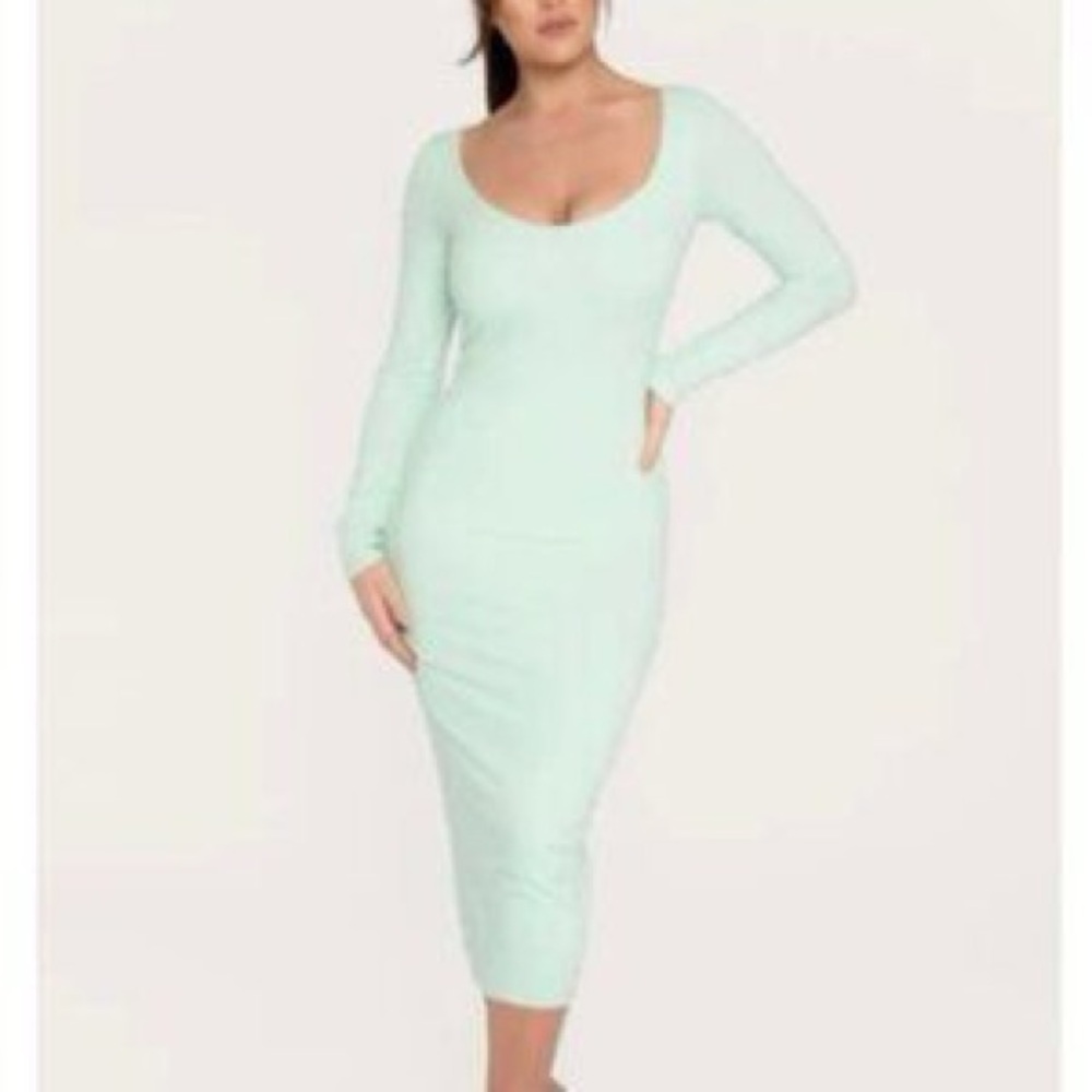 Meshki Long sleeve Midi Dress
